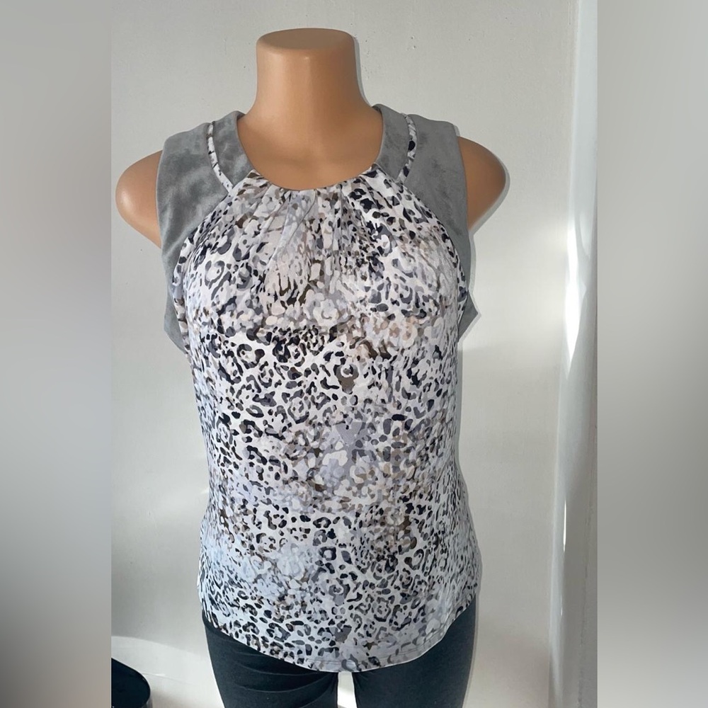 NWT Calvin Klein Top cashmere blue size medium